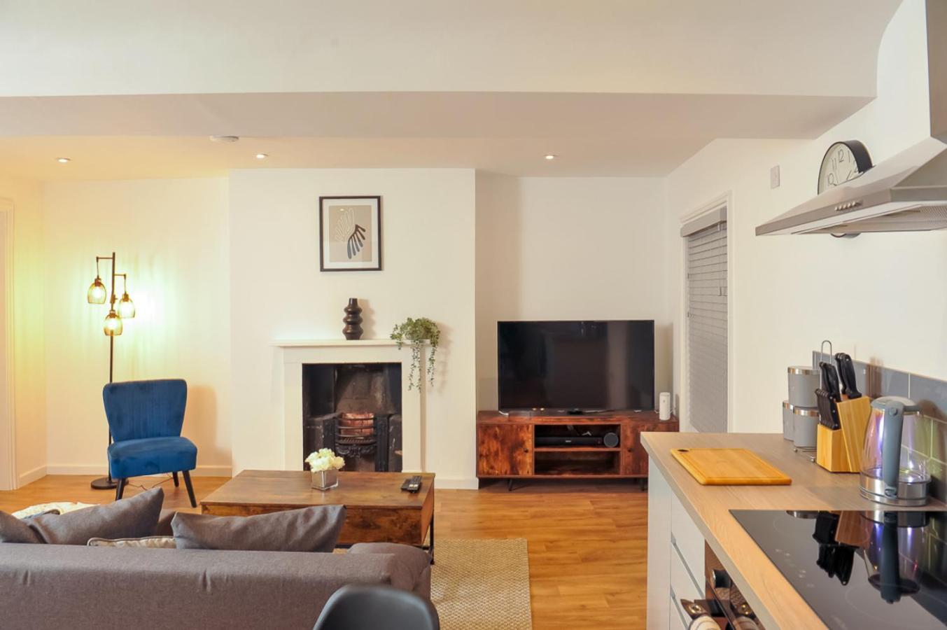 Select Sa - Queens Terrace Ридинг